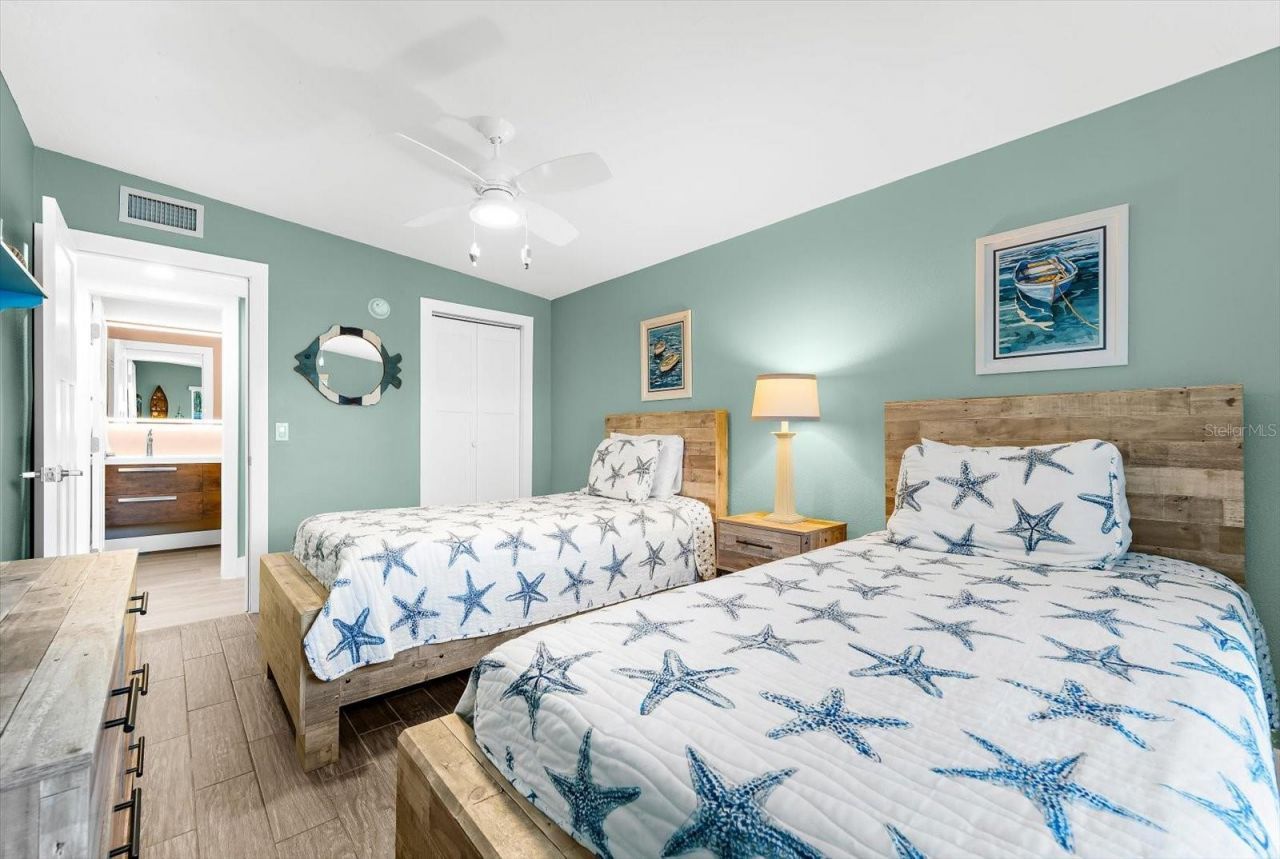 310 66th Street, Holmes Beach, FL 34217 Photo