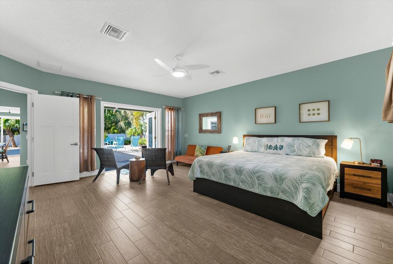 310 66th Street, Holmes Beach, FL 34217 Photo