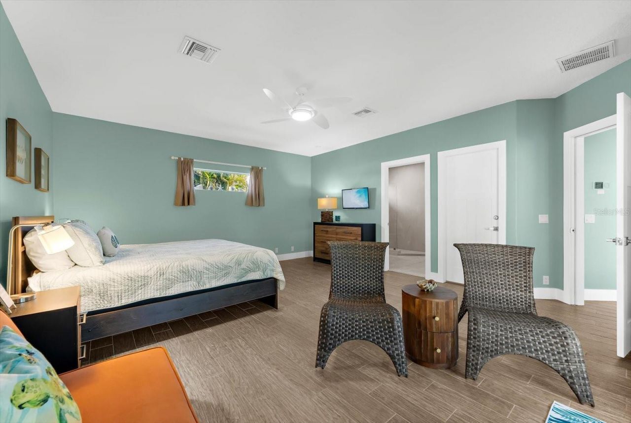 310 66th Street, Holmes Beach, FL 34217 Photo