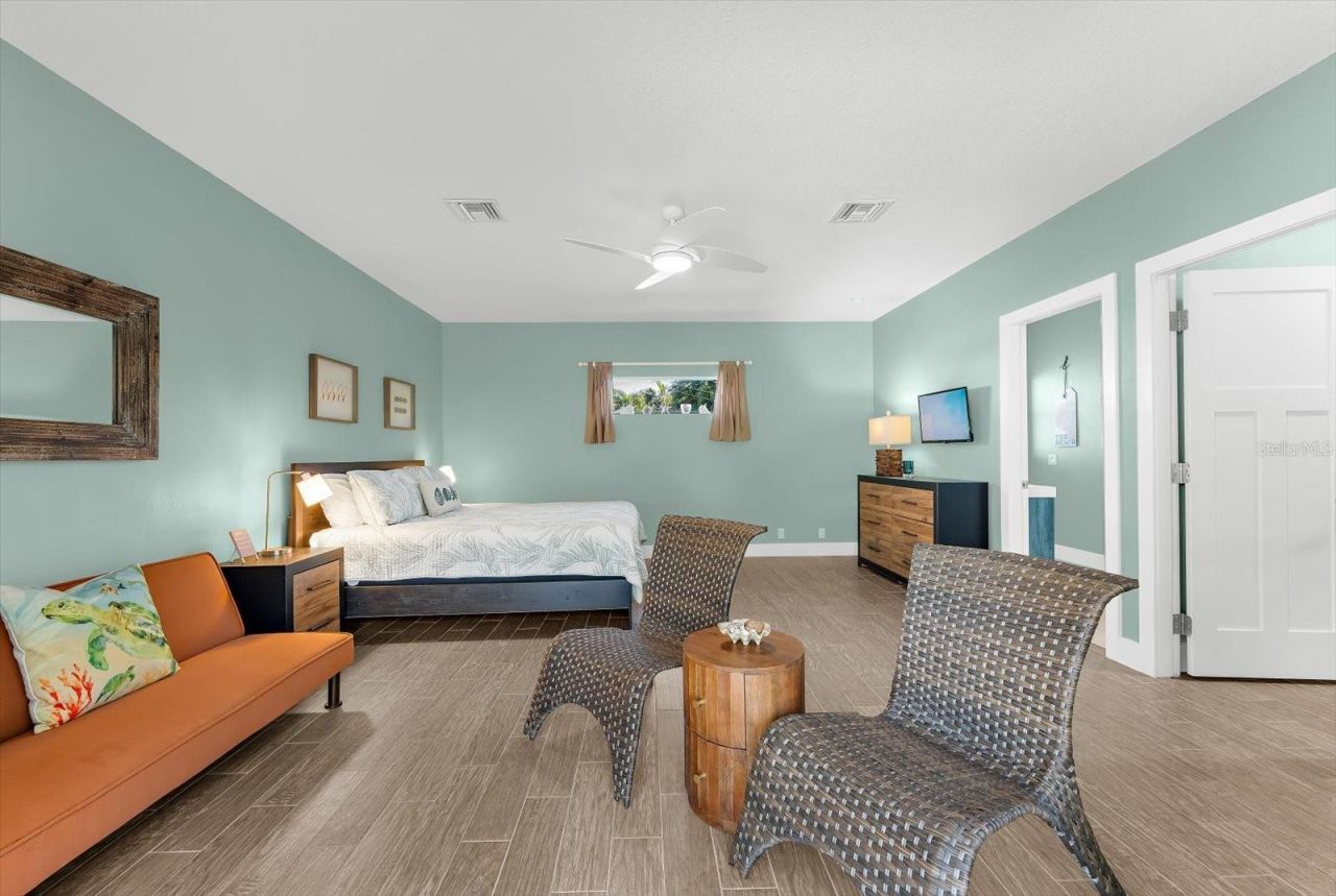 310 66th Street, Holmes Beach, FL 34217 Photo