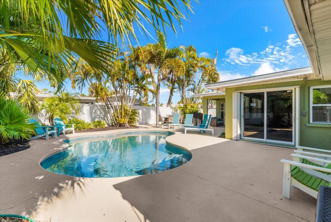 310 66th Street, Holmes Beach, FL 34217 Photo