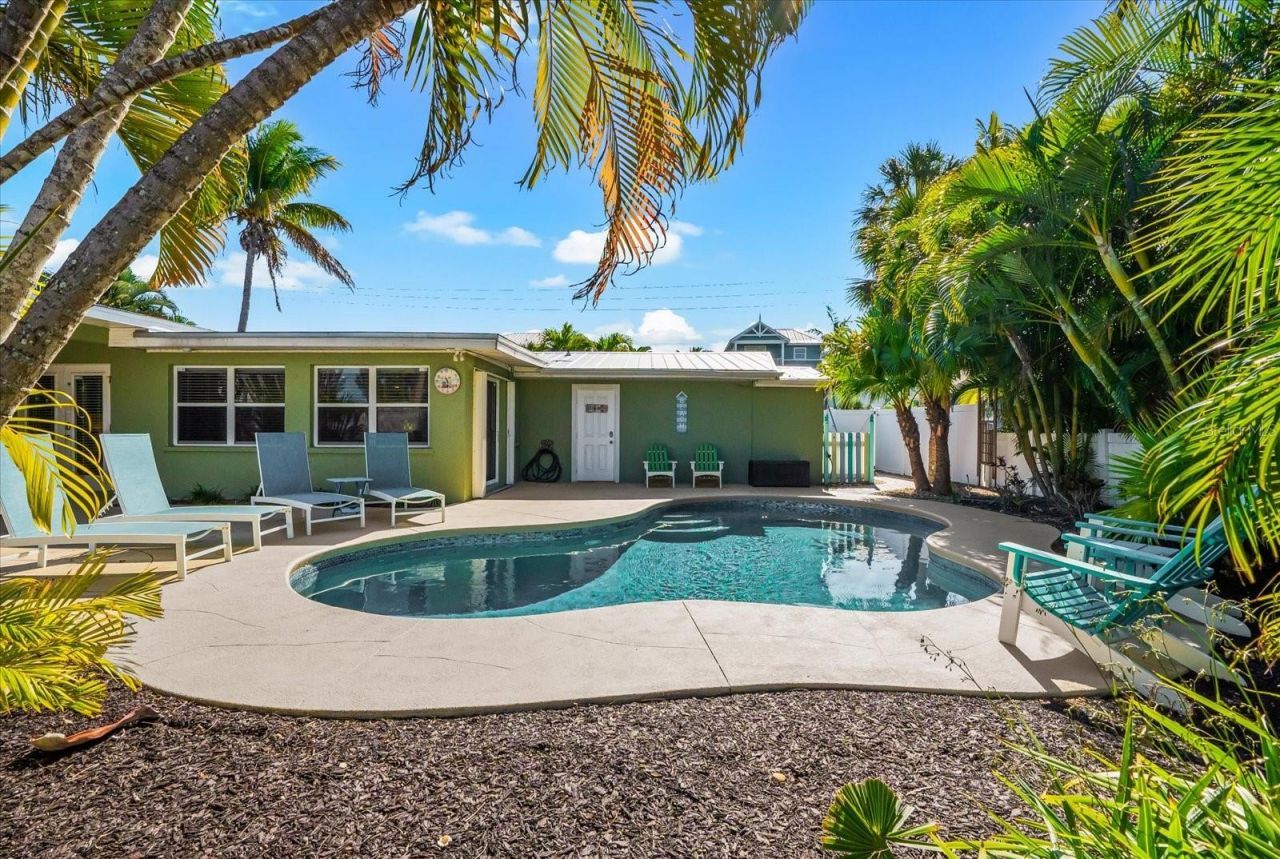 310 66th Street, Holmes Beach, FL 34217 Photo