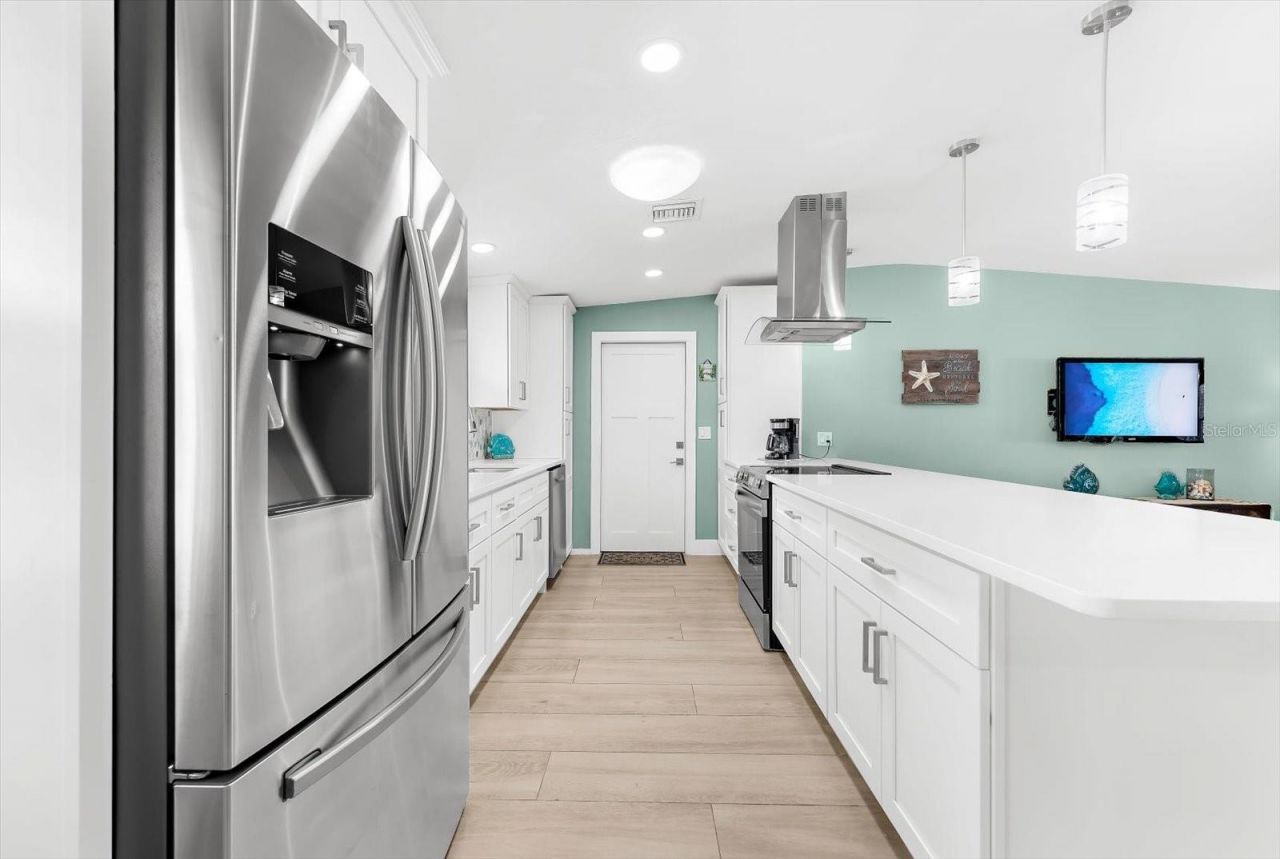 310 66th Street, Holmes Beach, FL 34217 Photo