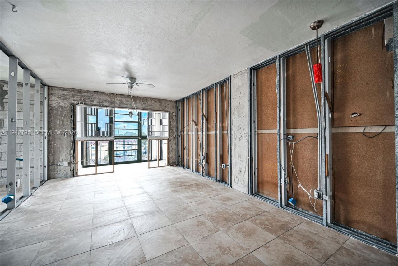 3640 NW 9th St, Unit 401, Miami, FL 33125 Photo