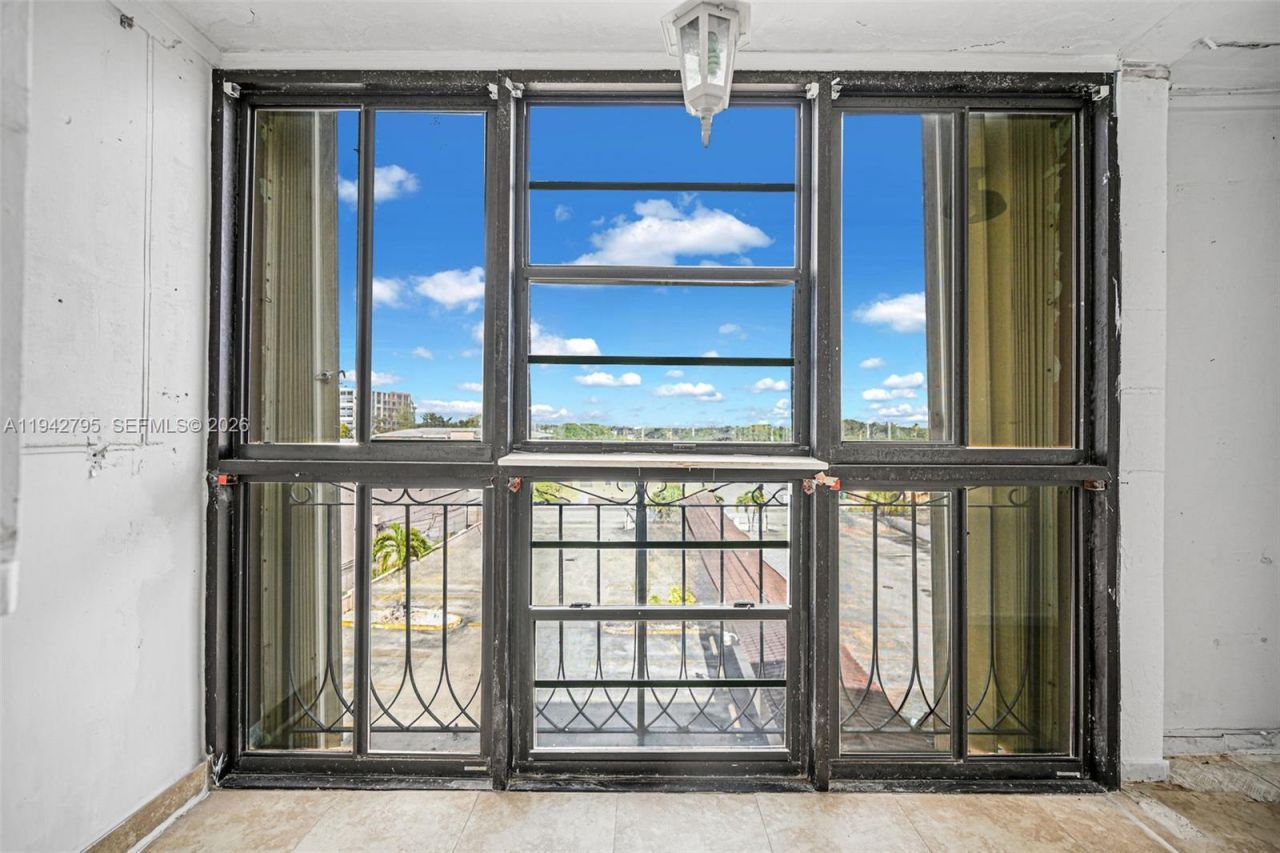 3640 NW 9th St, Unit 401, Miami, FL 33125 Photo