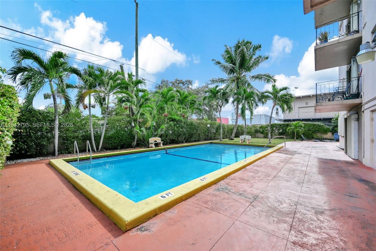 3640 NW 9th St, Unit 401, Miami, FL 33125 Photo