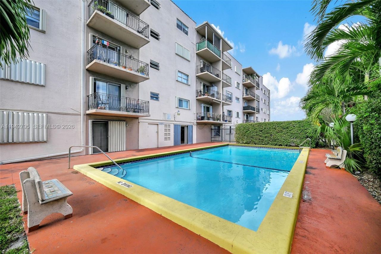 3640 NW 9th St, Unit 401, Miami, FL 33125 Photo