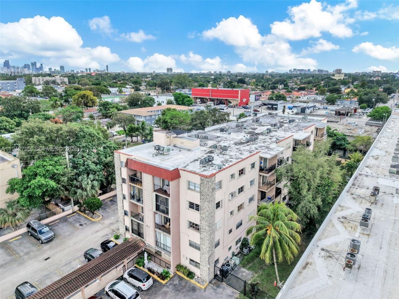 3640 NW 9th St, Unit 401, Miami, FL 33125 Photo