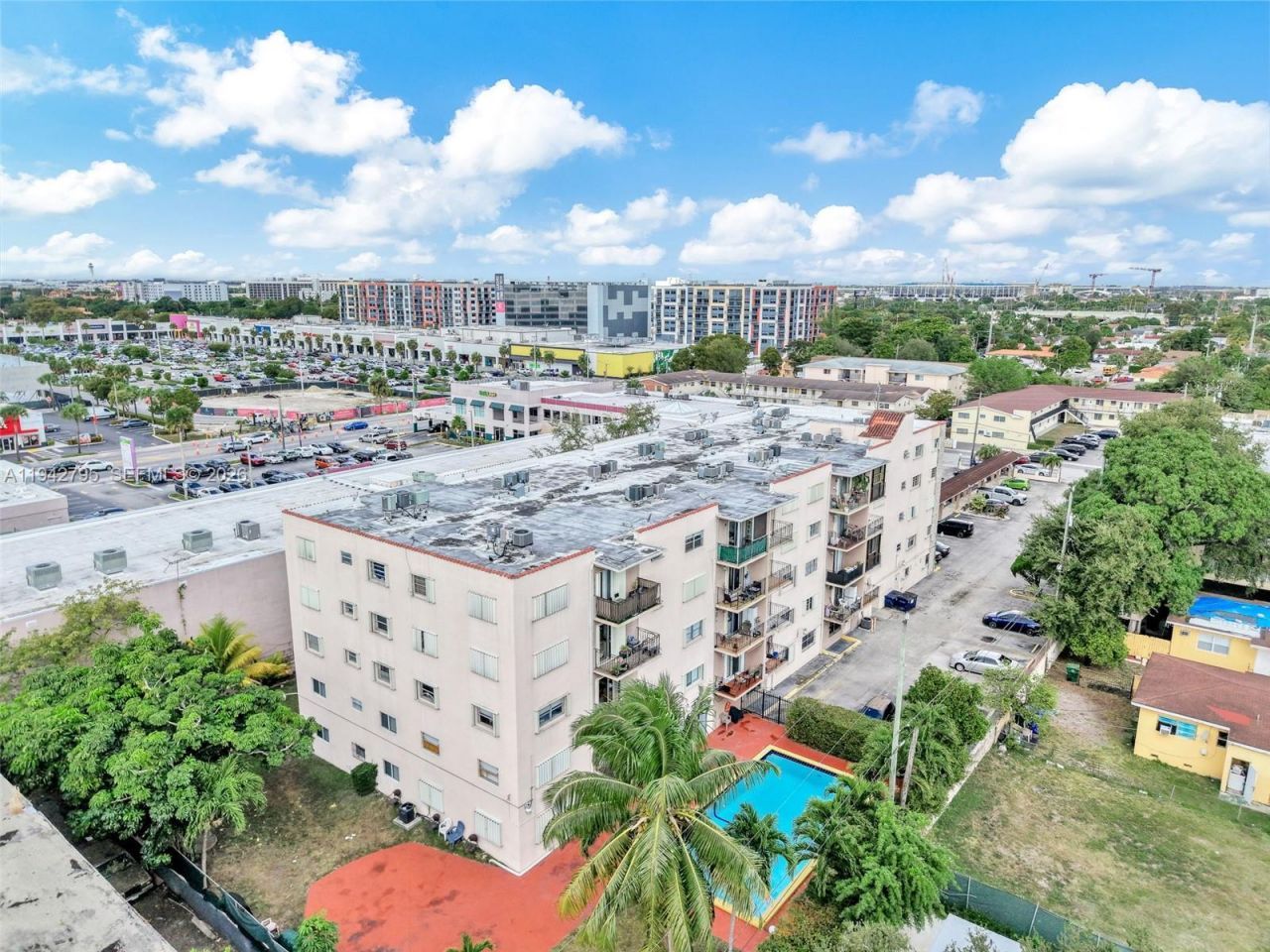 3640 NW 9th St, Unit 401, Miami, FL 33125 Photo