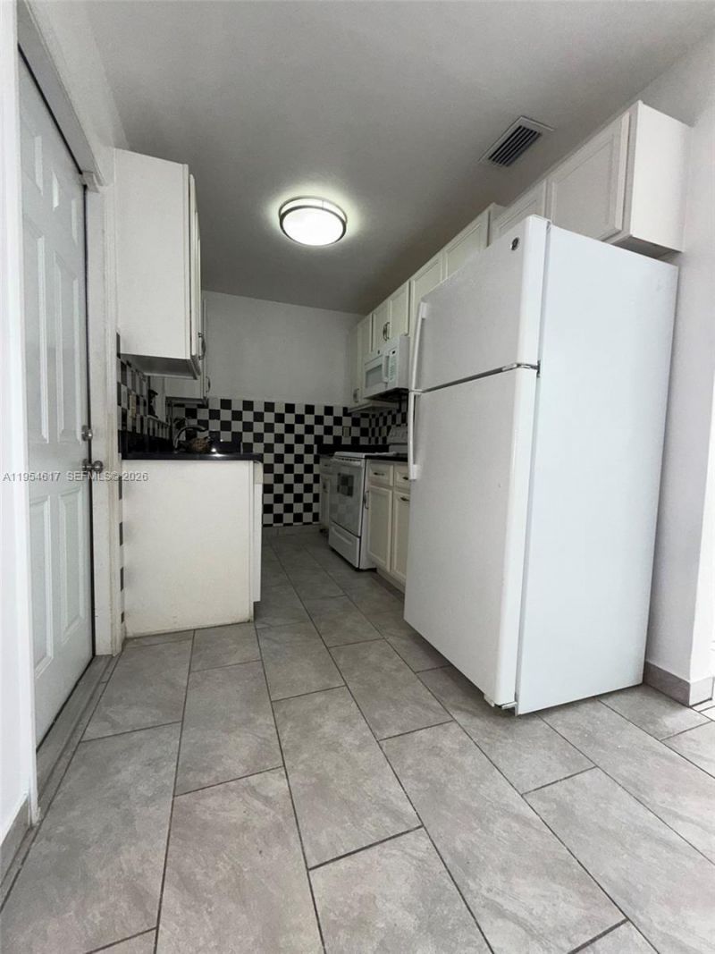 9825 SW 54th St, Miami, FL 33165 Photo