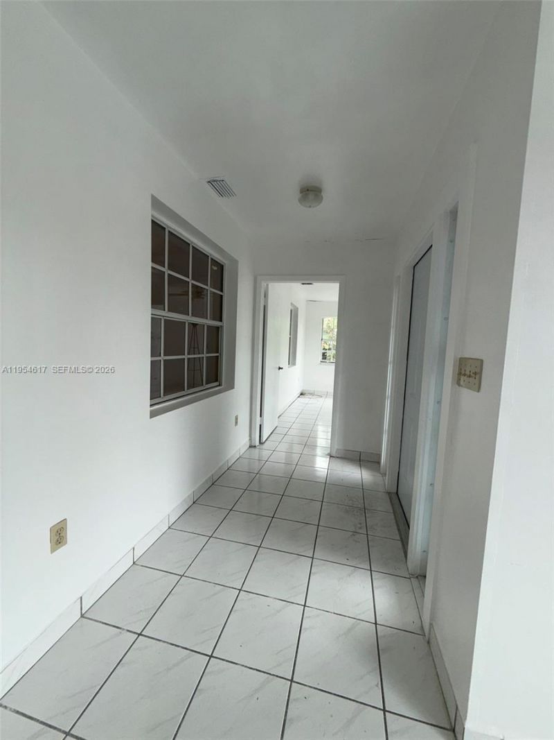 9825 SW 54th St, Miami, FL 33165 Photo