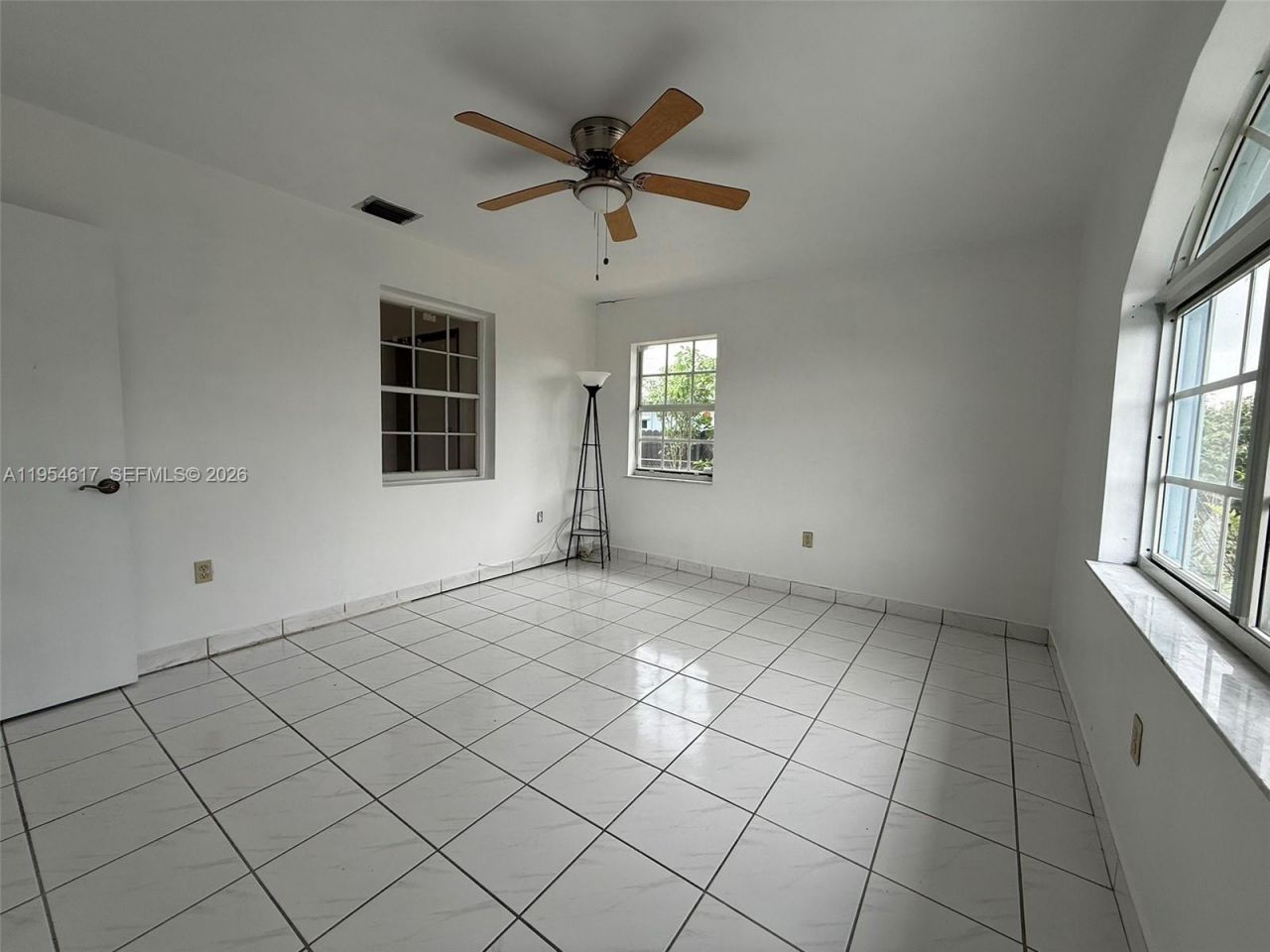 9825 SW 54th St, Miami, FL 33165 Photo