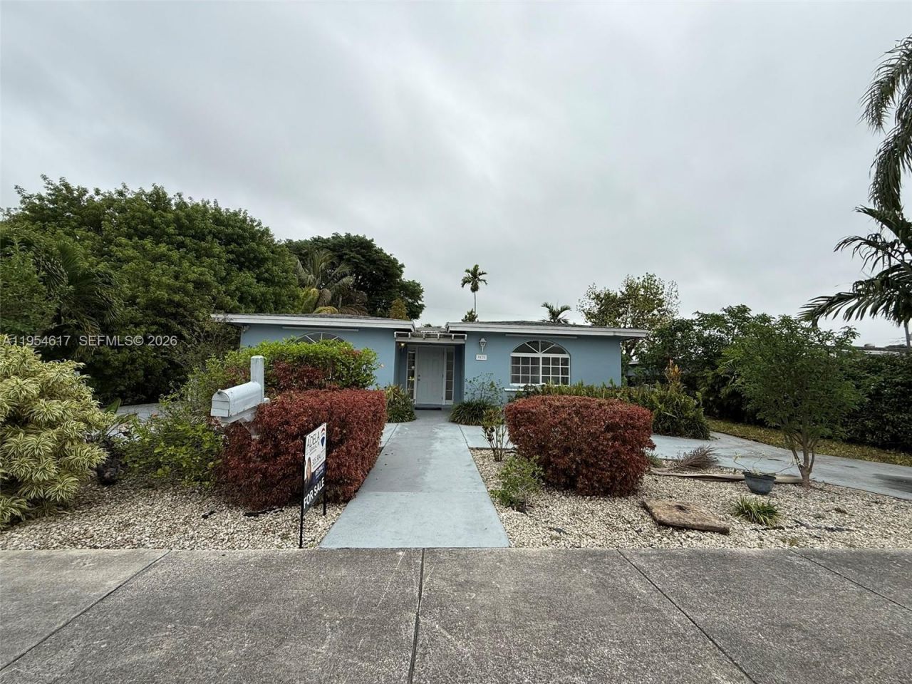 9825 SW 54th St, Miami, FL 33165 Photo
