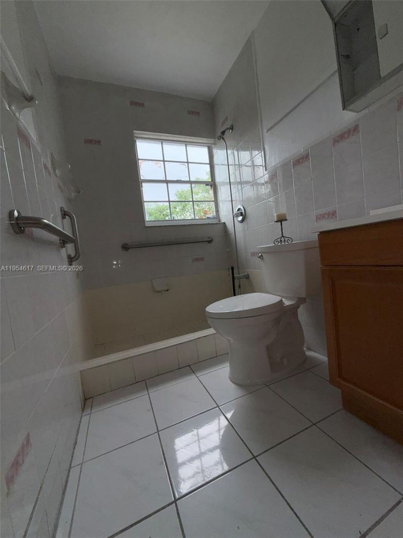 9825 SW 54th St, Miami, FL 33165 Photo