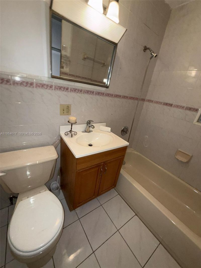 9825 SW 54th St, Miami, FL 33165 Photo