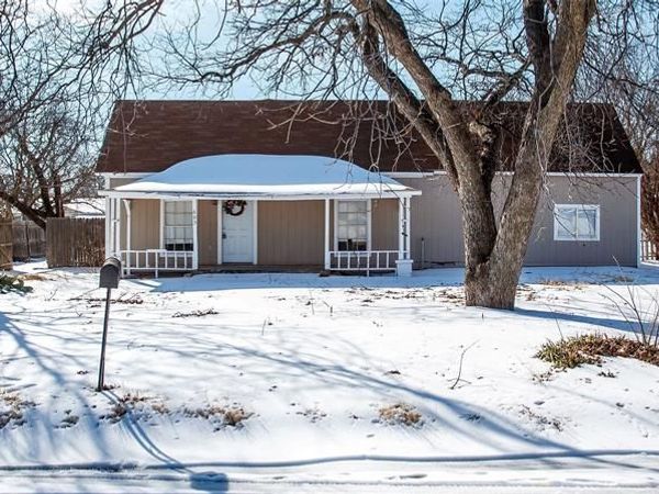 603 W Bloodworth , Olney, TX 76374