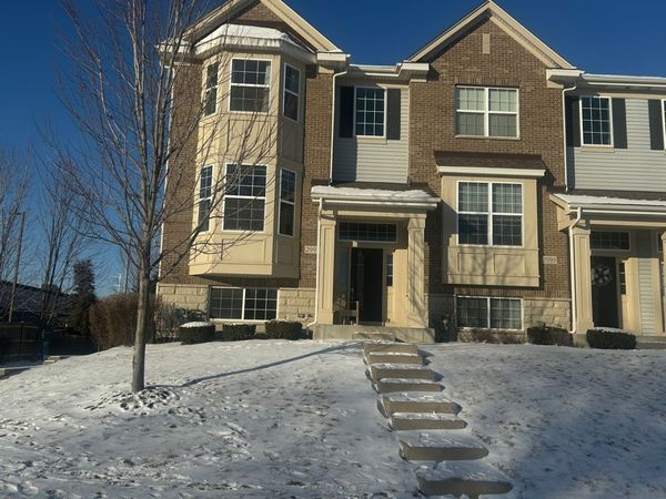 2995 Henley Lane, Unit 2995, Naperville, IL 60540