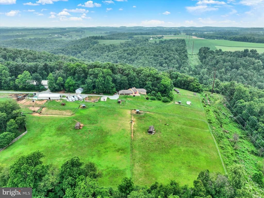 8272 WOODBINE ROAD, AIRVILLE, PA 17302