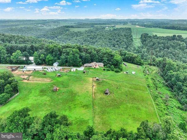 8272 WOODBINE ROAD, AIRVILLE, PA 17302