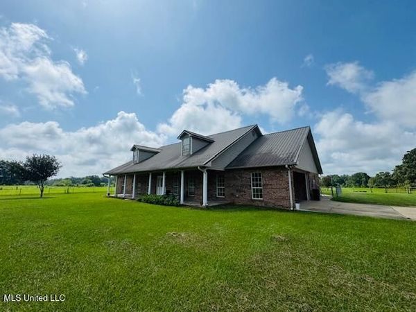 1168 Clem Nettles Road Road, Jayess, MS 39641