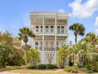 904 Middle Street, Sullivans Island, SC 29482