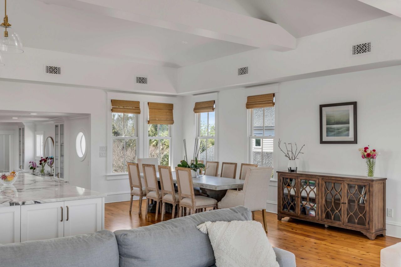 904 Middle Street Photo 10