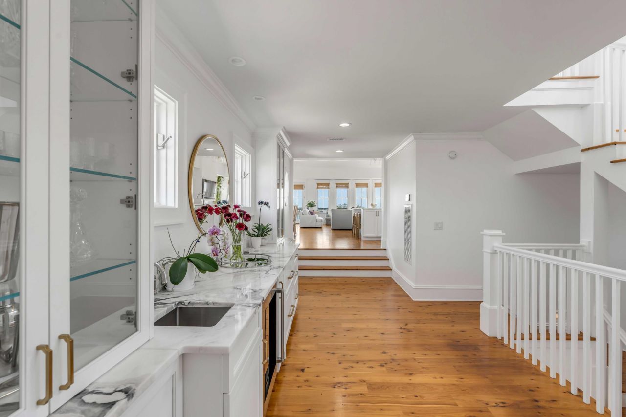 904 Middle Street Photo 18