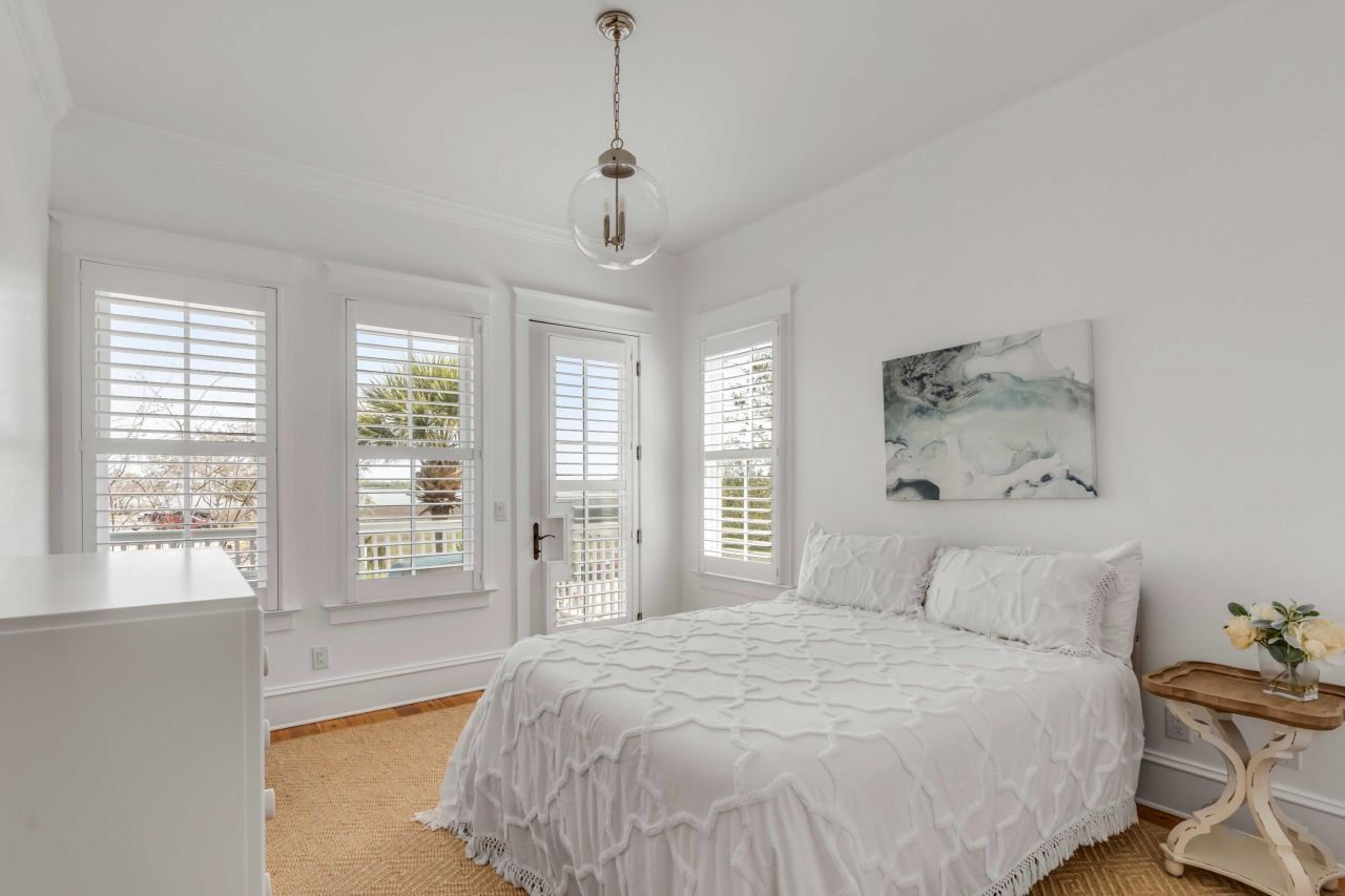 904 Middle Street Photo 31