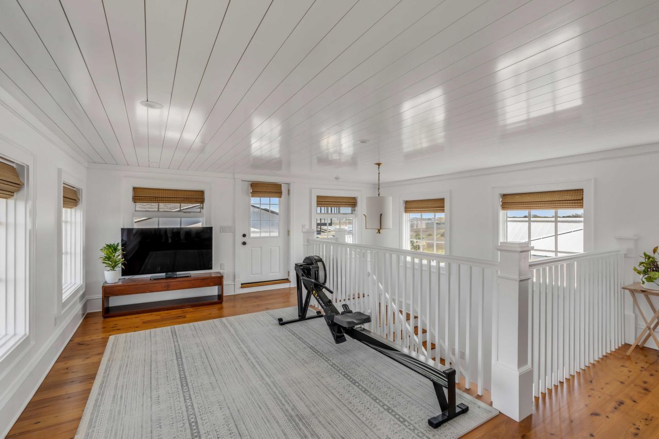 904 Middle Street Photo 50