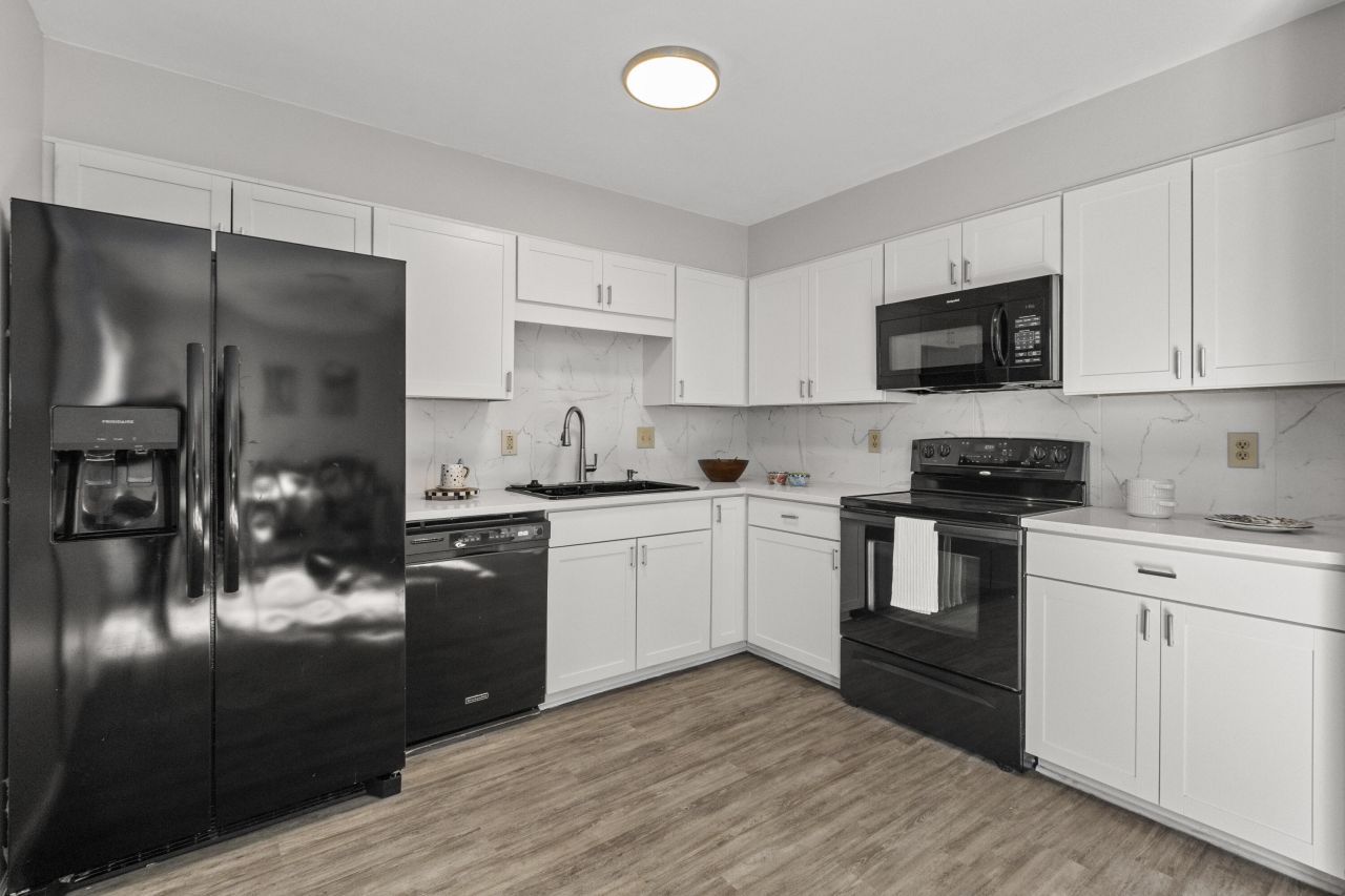 7839 Sandida Court Photo 3