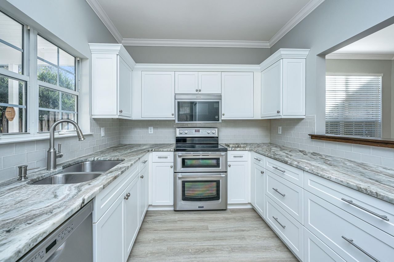 2453 Fulford Court Photo 15