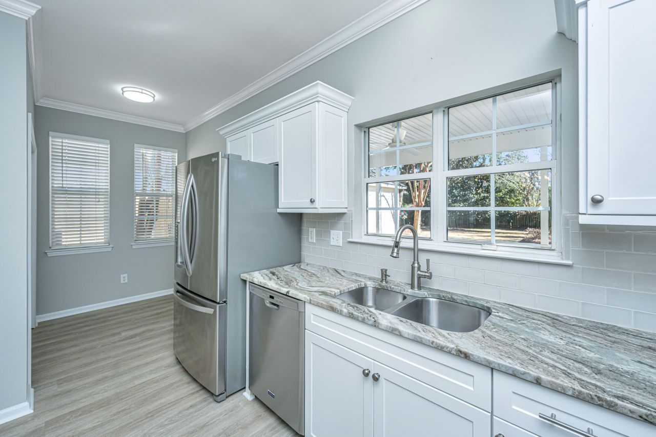 2453 Fulford Court Photo 16