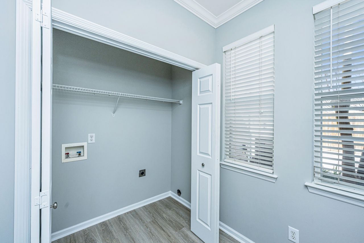 2453 Fulford Court Photo 18