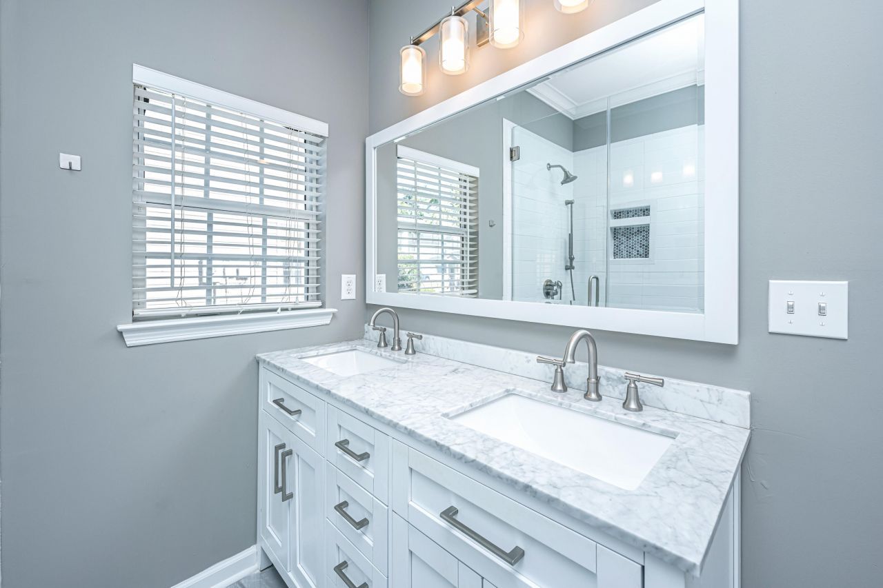 2453 Fulford Court Photo 24