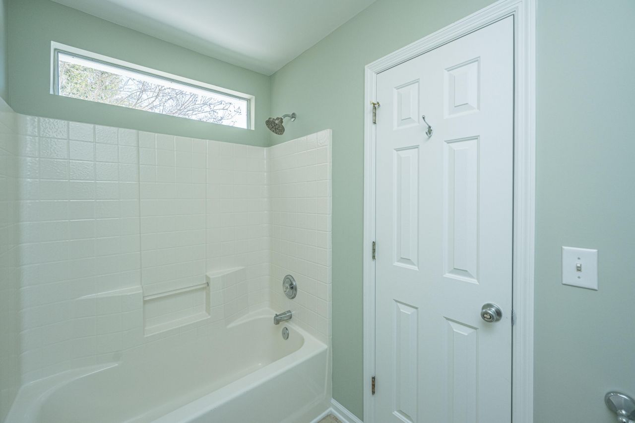 2453 Fulford Court Photo 35