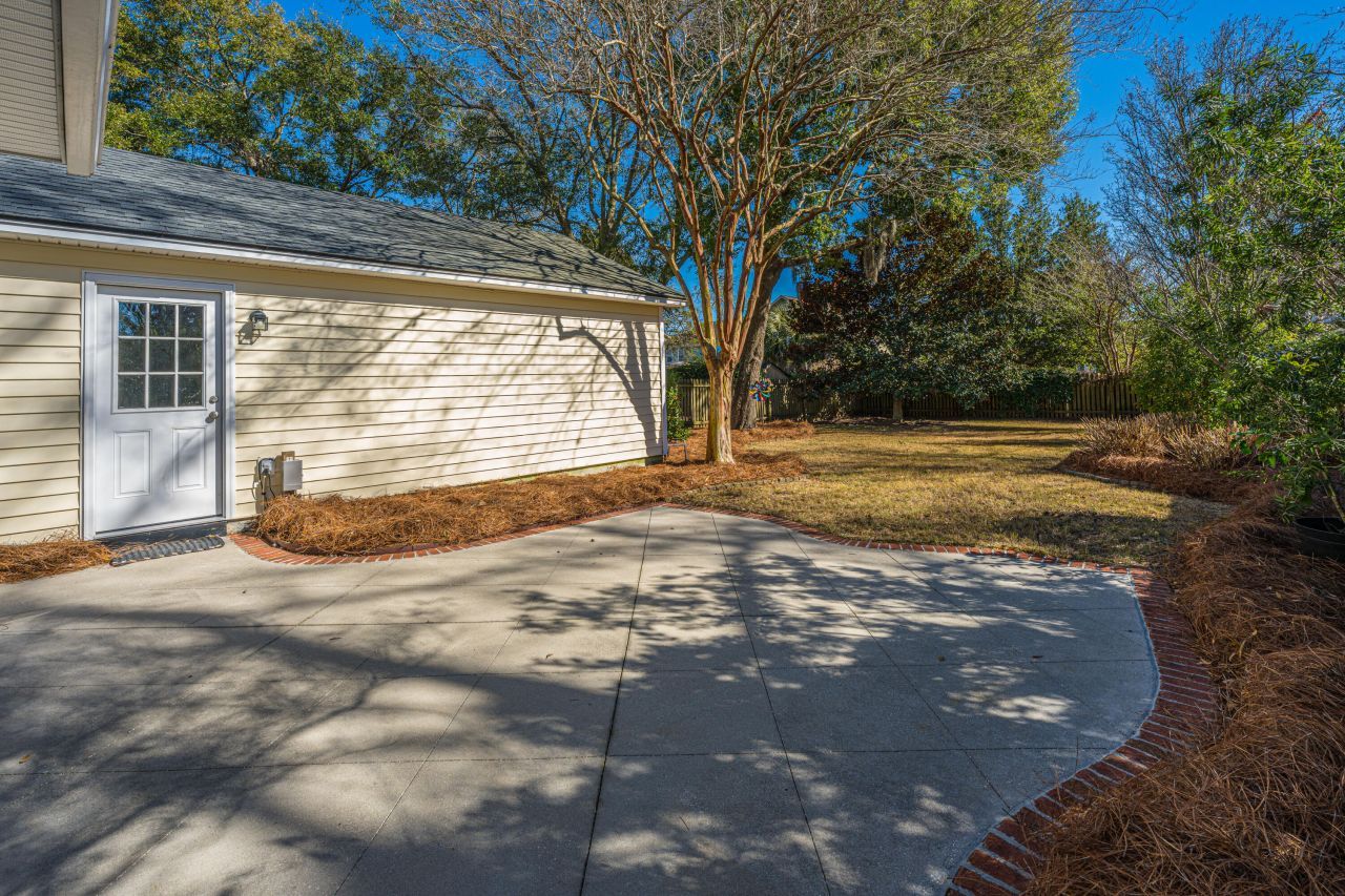 2453 Fulford Court Photo 45