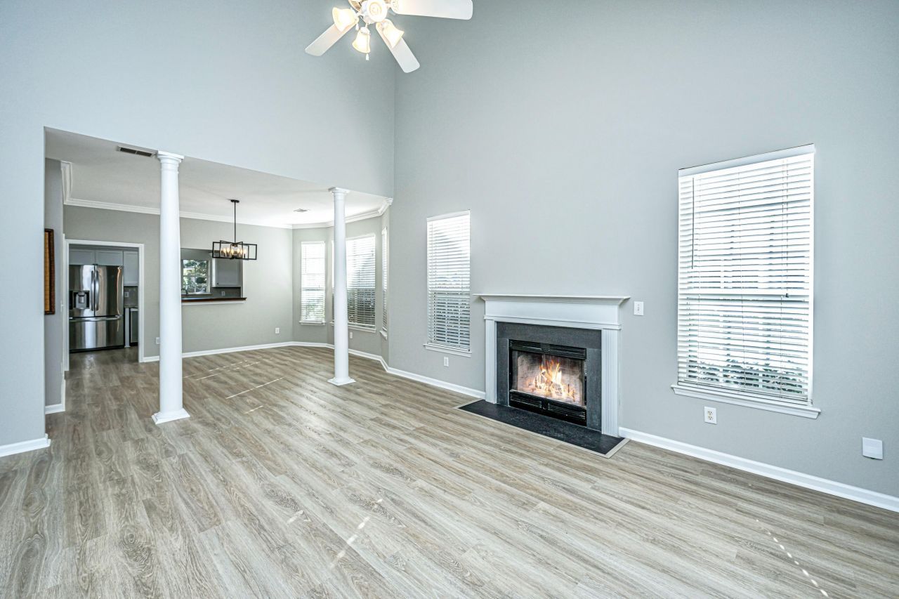 2453 Fulford Court Photo 8