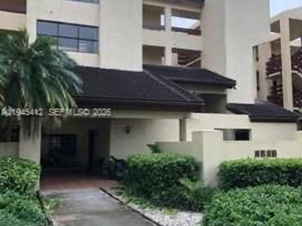 8820 SW 123rd Ct, Unit L407, Miami, FL 33186