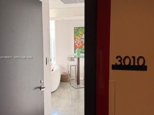 151 SE 1st St, Unit 3010, Miami, FL 33131