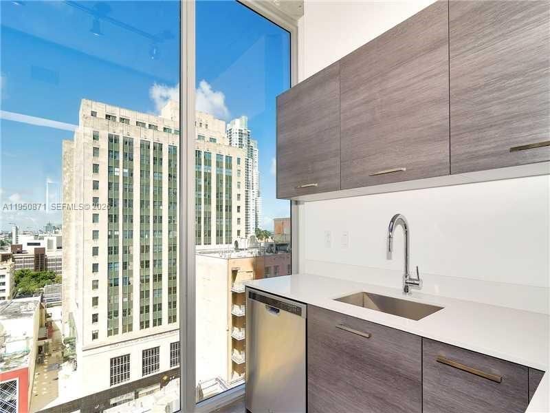 151 SE 1st St, Unit 3010, Miami, FL 33131 Photo