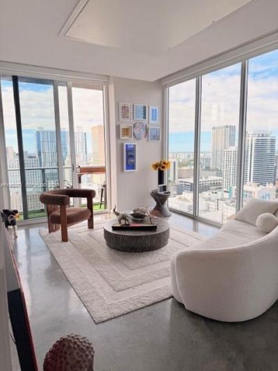 151 SE 1st St, Unit 3010, Miami, FL 33131 Photo
