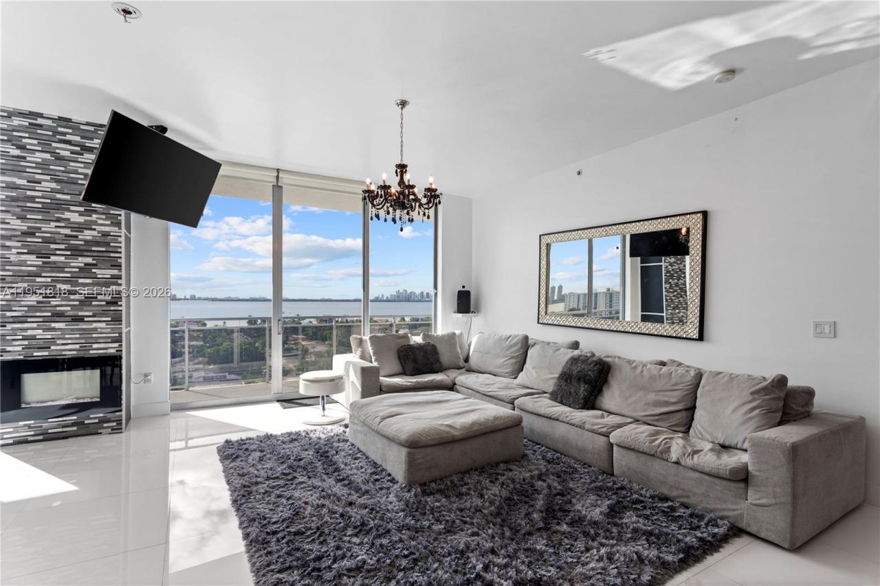 7901 Hispanola Ave, Unit 902, North Bay Village, FL 33141 Photo