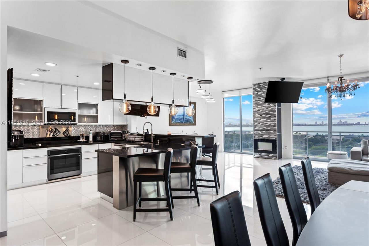 7901 Hispanola Ave, Unit 902, North Bay Village, FL 33141 Photo