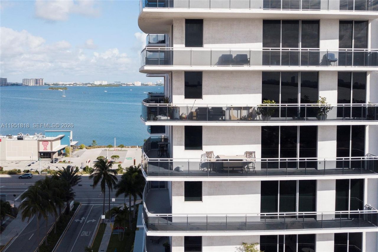 7901 Hispanola Ave, Unit 902, North Bay Village, FL 33141 Photo