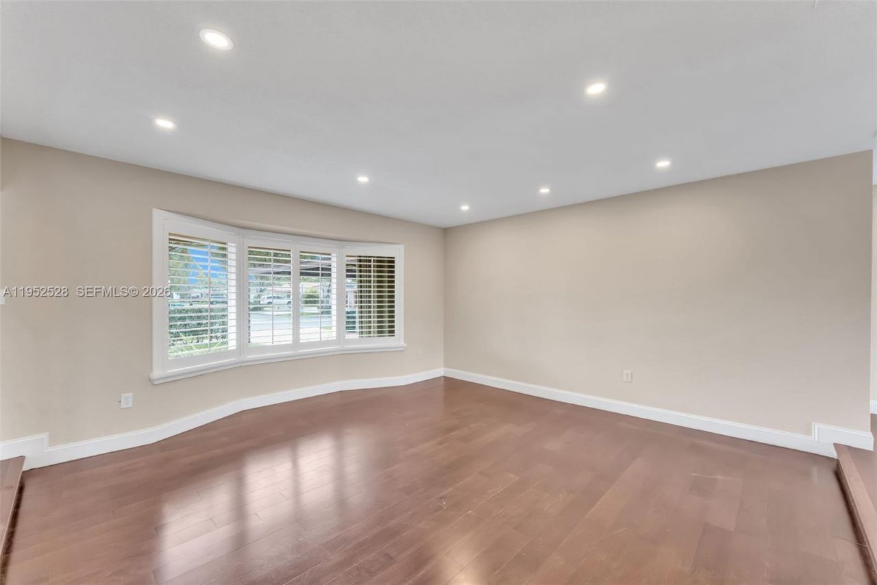 9567 SW 59th Ter, Miami, FL 33173 Photo