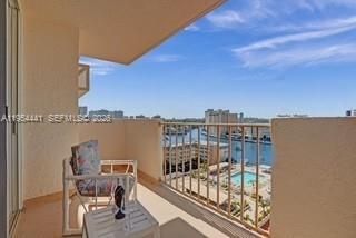 1865 S Ocean Dr, Unit 11J, Hallandale Beach, FL 33009 Photo