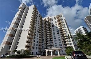 1865 S Ocean Dr, Unit 11J, Hallandale Beach, FL 33009 Photo