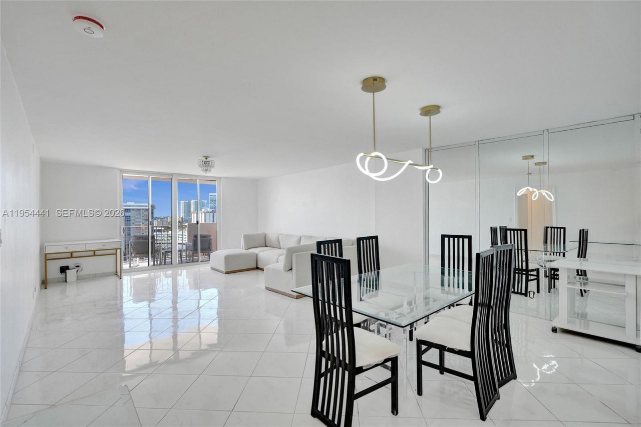 1865 S Ocean Dr, Unit 11J, Hallandale Beach, FL 33009 Photo