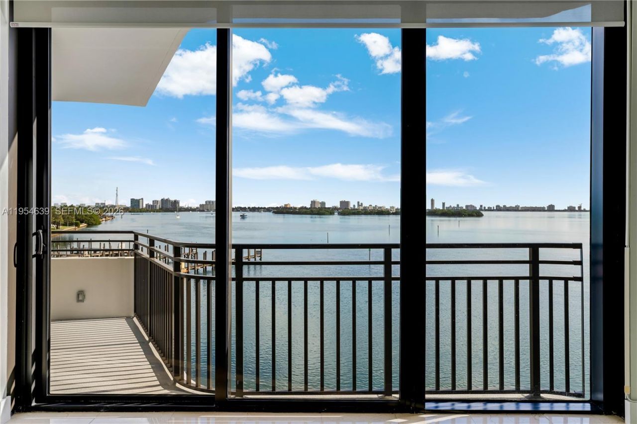 720 NE 69th St , Unit 4S, Miami, FL 33138 Photo