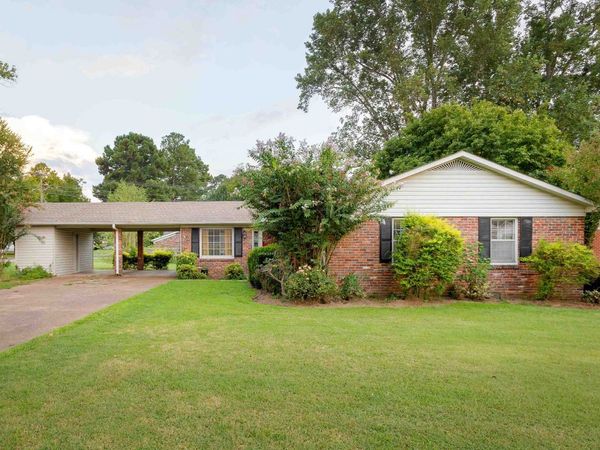 2126 Hixon Ave, Florence, AL